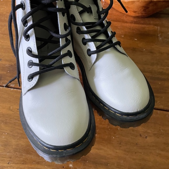 Dr Doc Martens LUANA White Air Wair Ankle Combat Boots Sz 38 7 Shoes - Picture 3 of 8